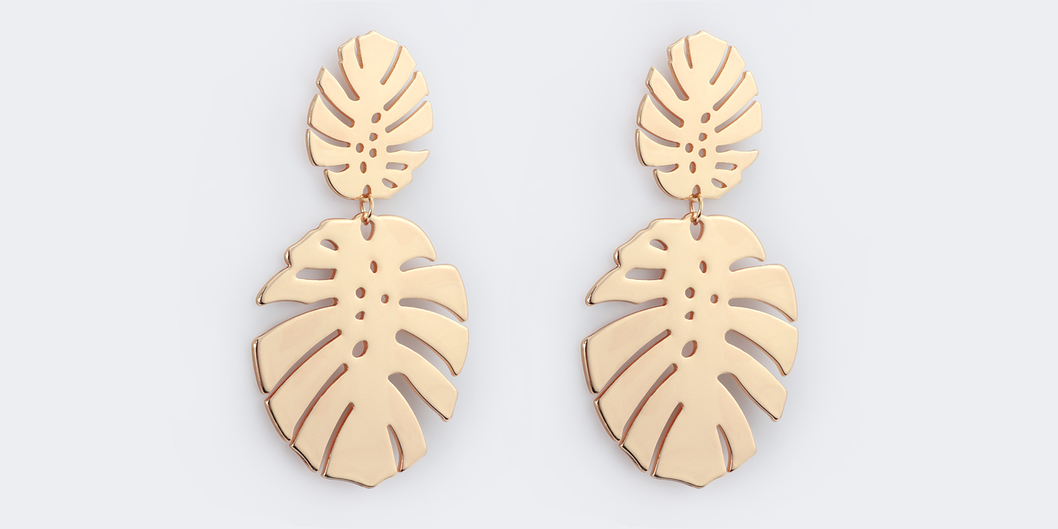 Vintage Glossy Maple-leaf Shaped Gold Earrings2