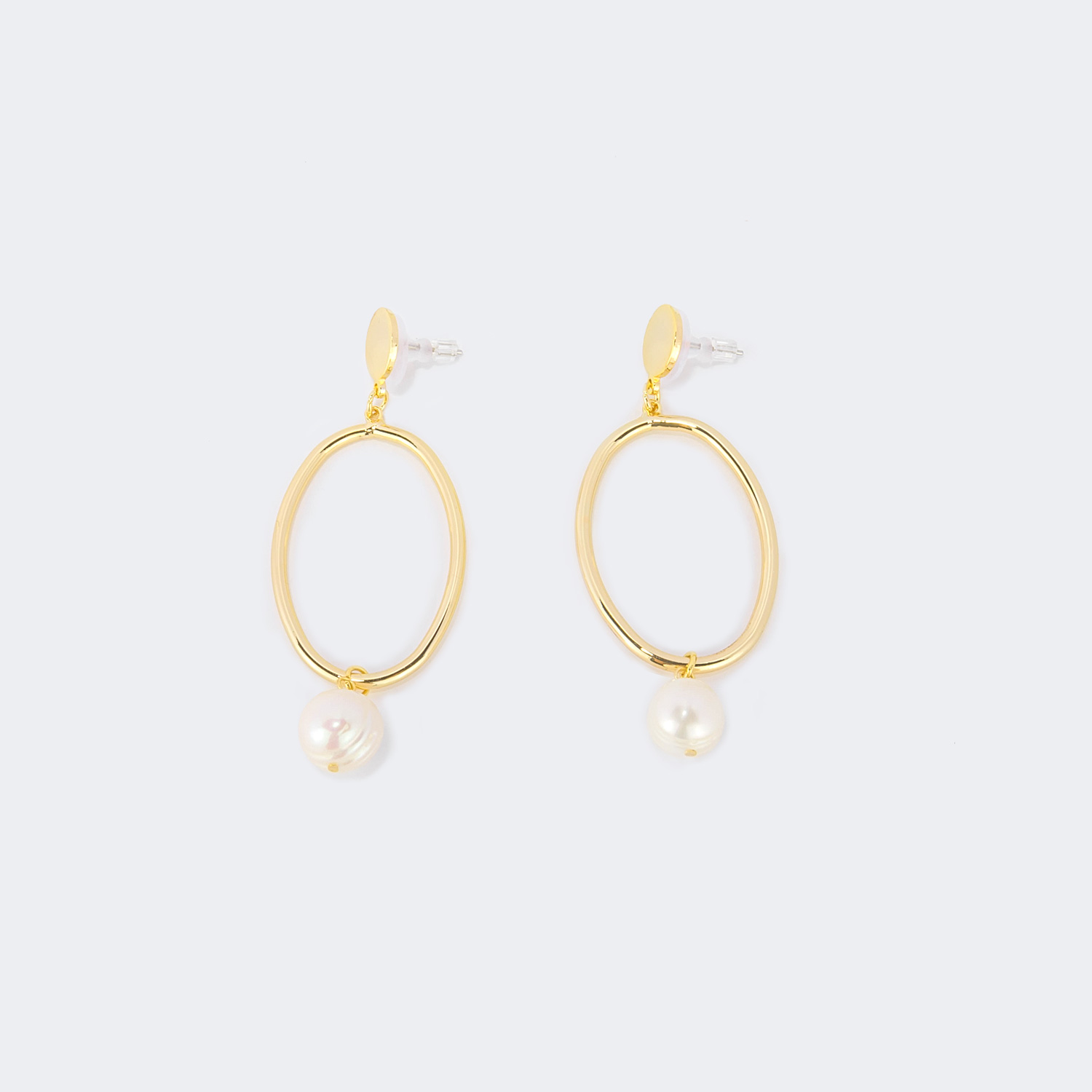 Stylish Oval Gold Earrings1