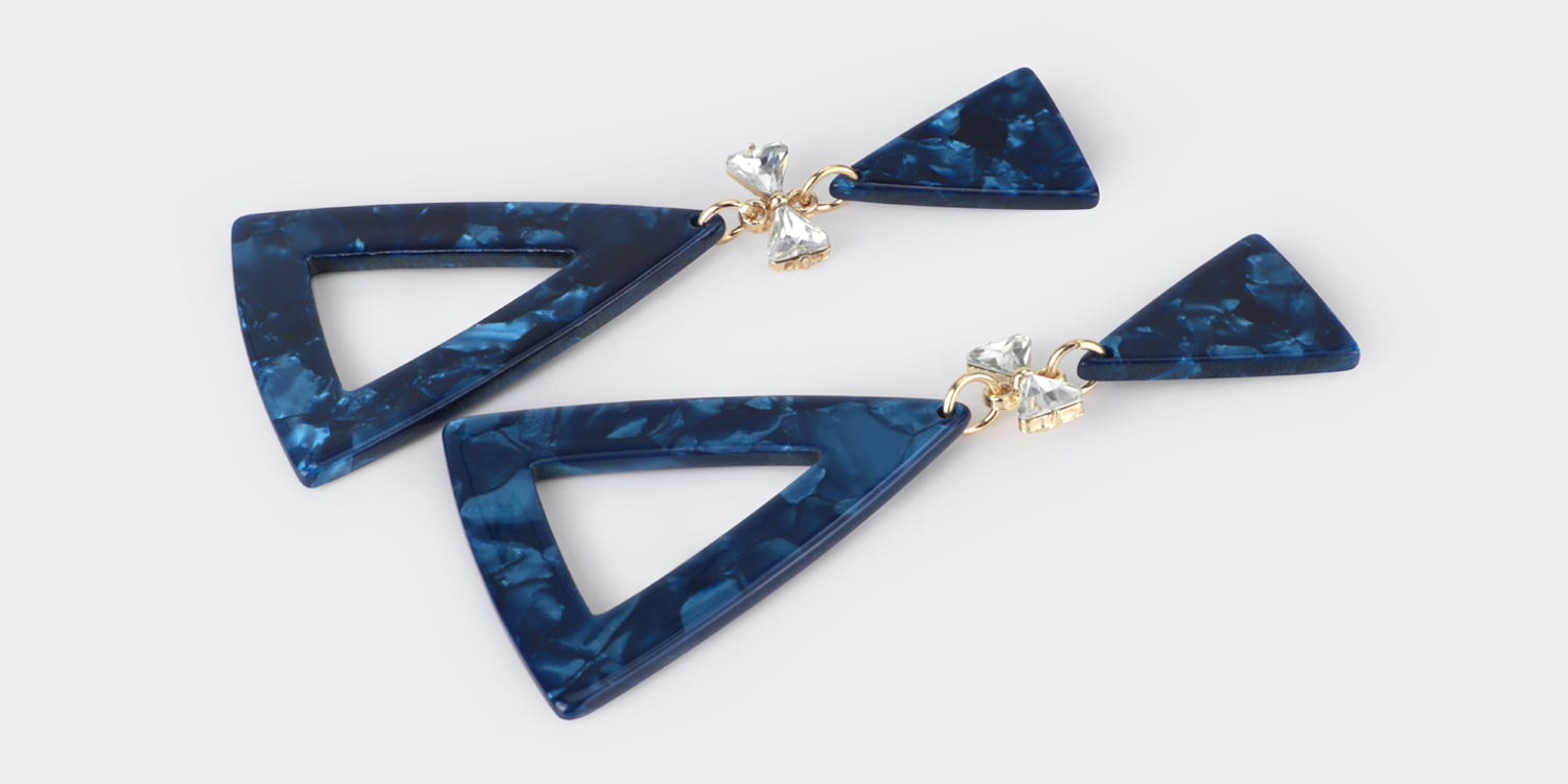 Vintage Triangle Shaped Blue Earrings0