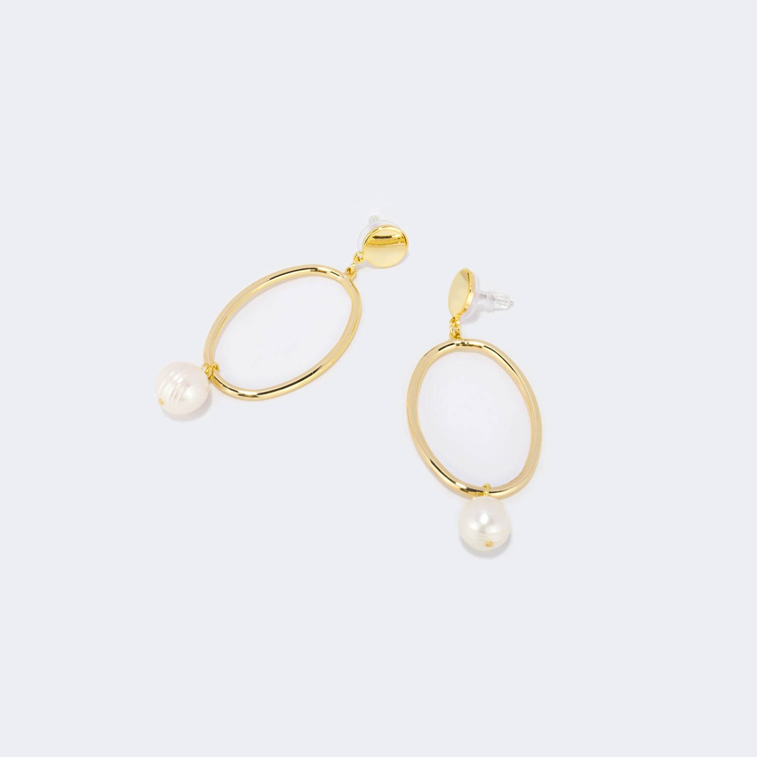 Stylish Oval Gold Earrings0