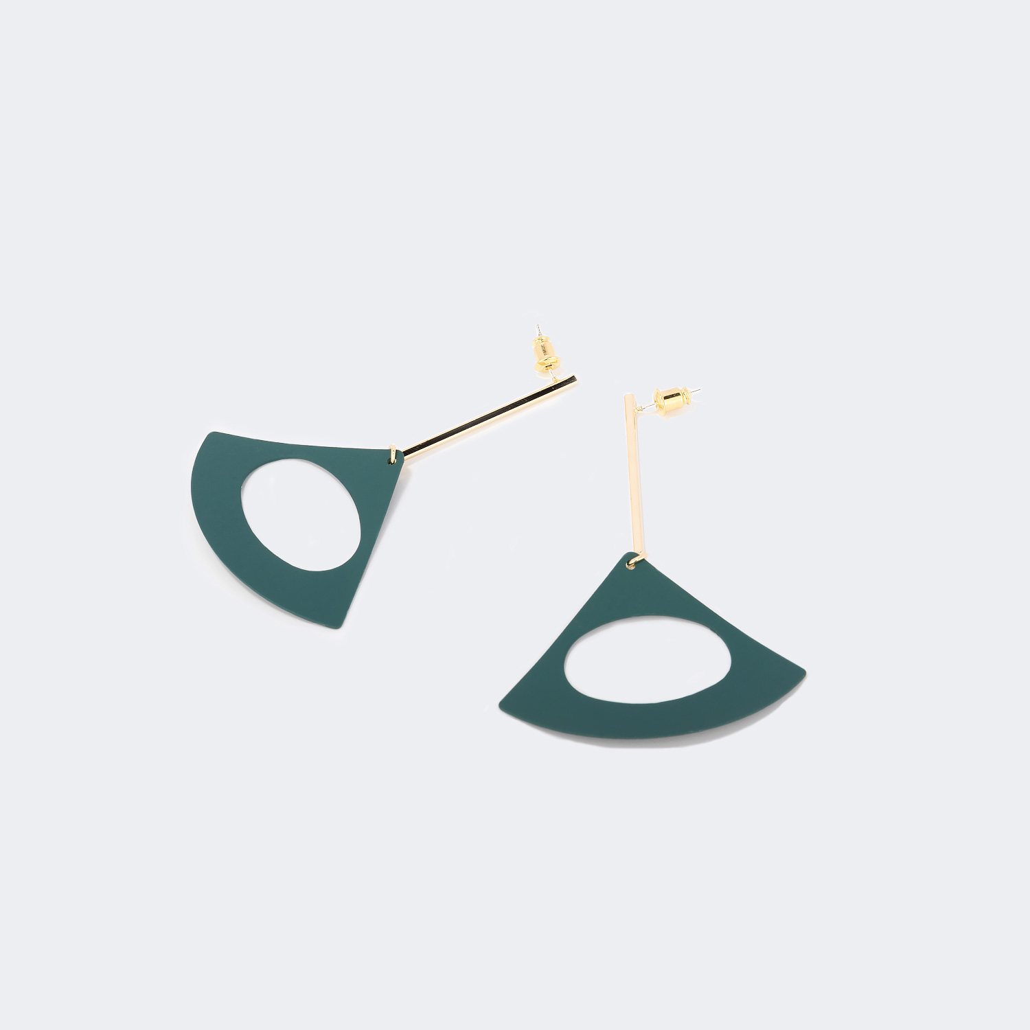 Stylish Fan-Shaped Green Earrings good-img