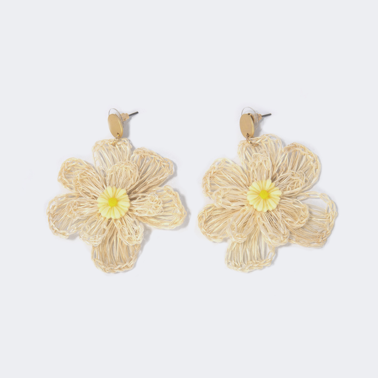 Stylish Petaloid White Earrings1