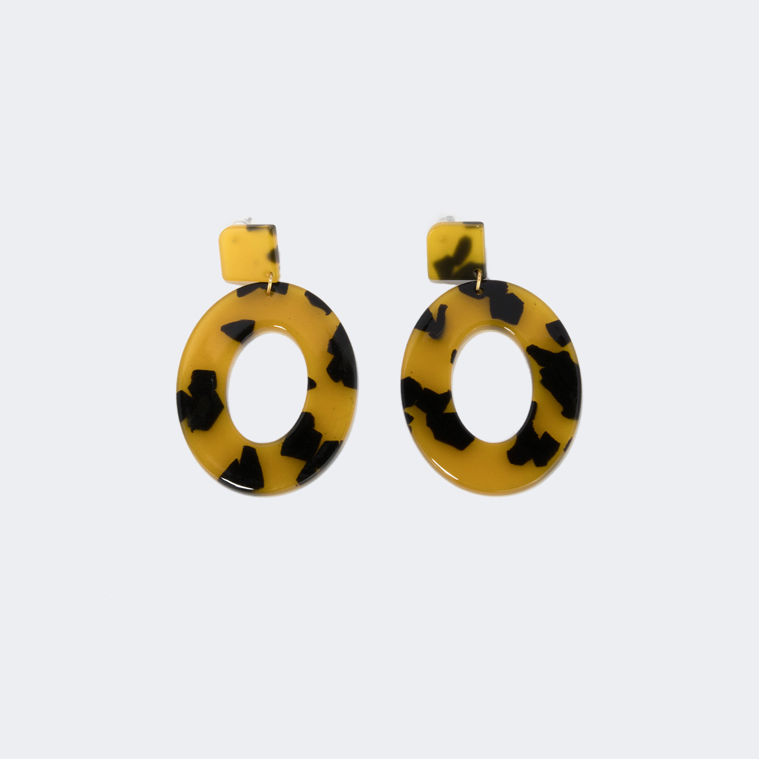 Stylish Oval Tortoise Earrings 1