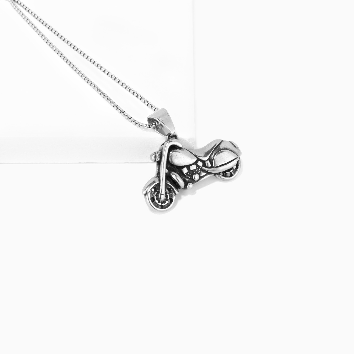 Vintage Silver Pendant Necklace1