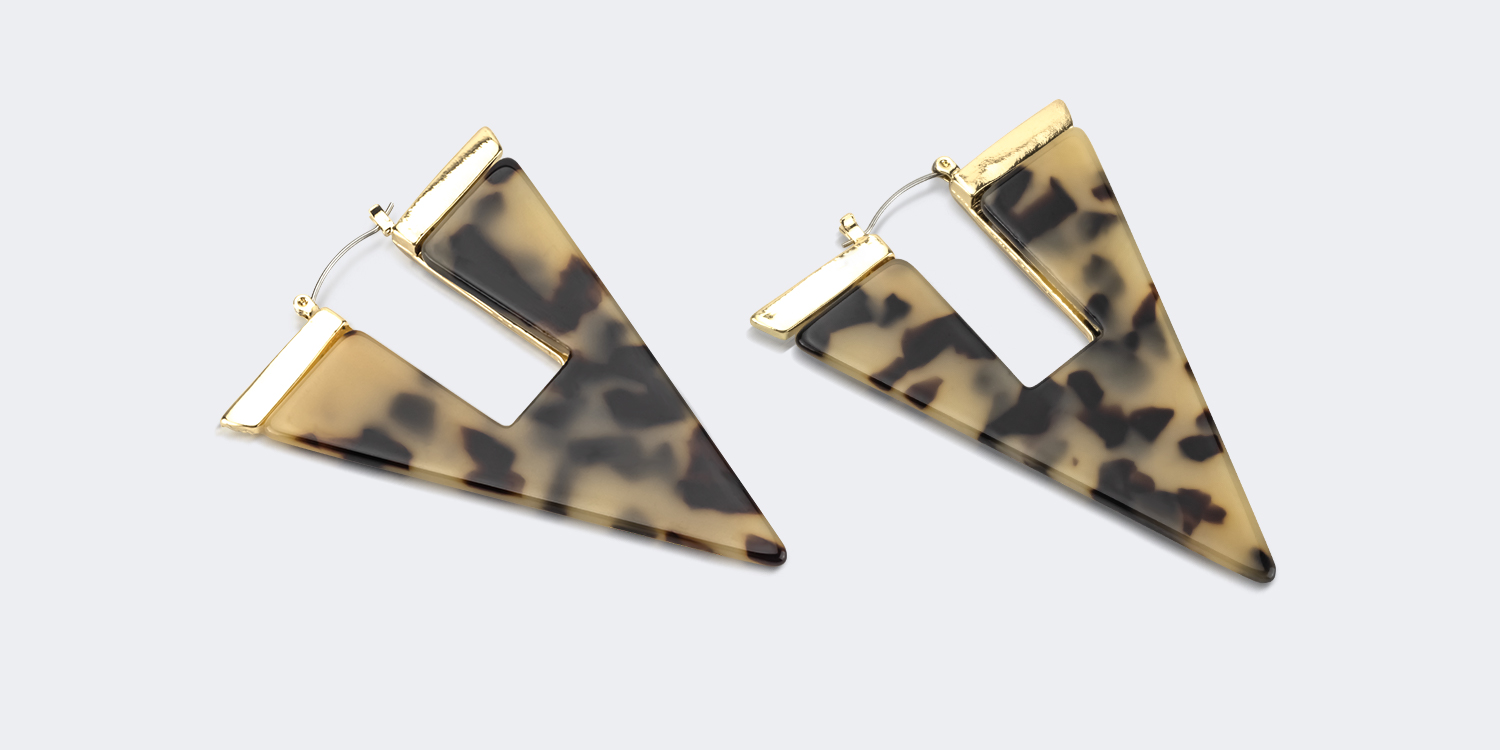 National Style Inverted Triangular Tortoise Earrings0
