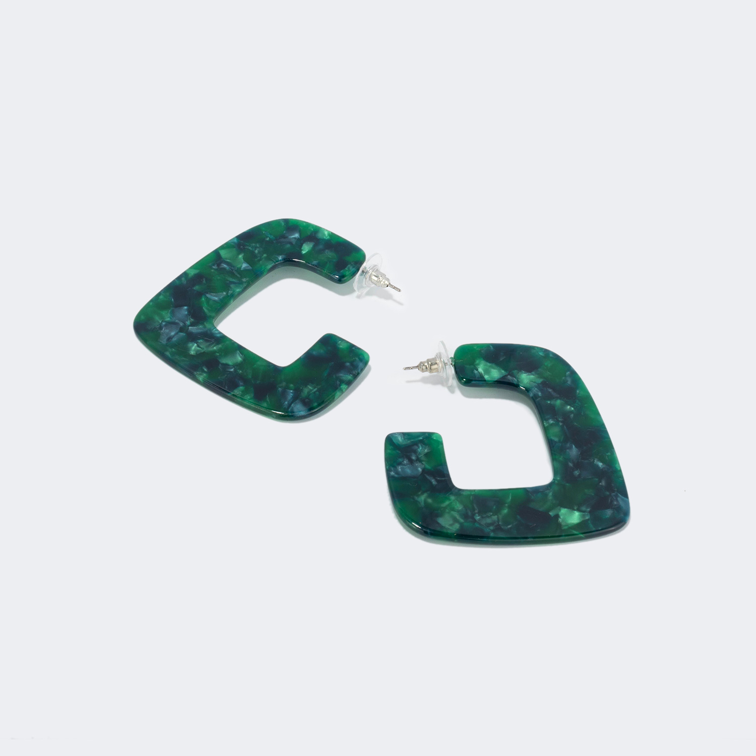 Stylish C Letter Shape Tortoise Earrings1