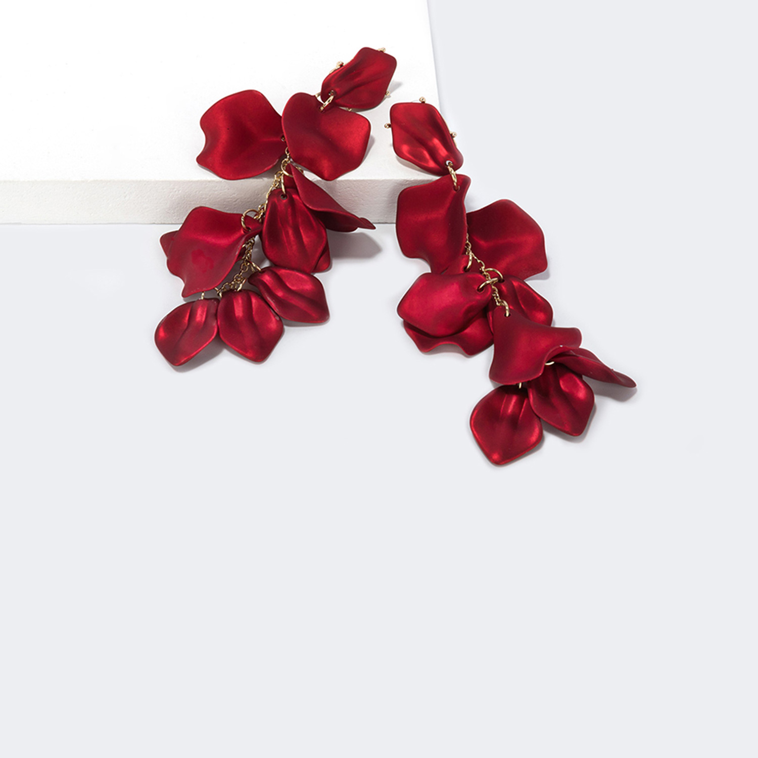 Stylish Exaggerated Rose Petal Red Earrings0