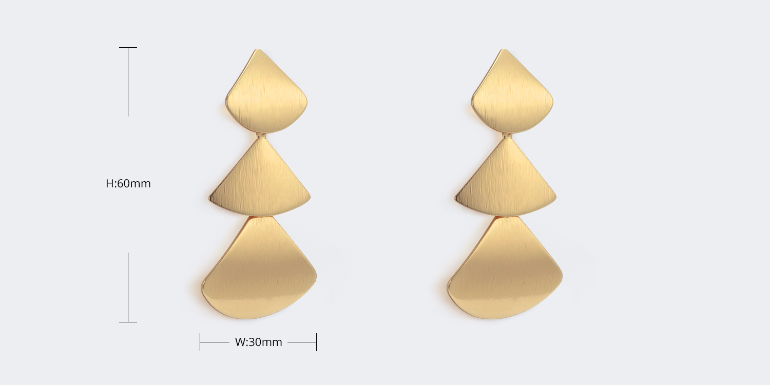 Stylish Glossy Sector shaped Gold Earrings3