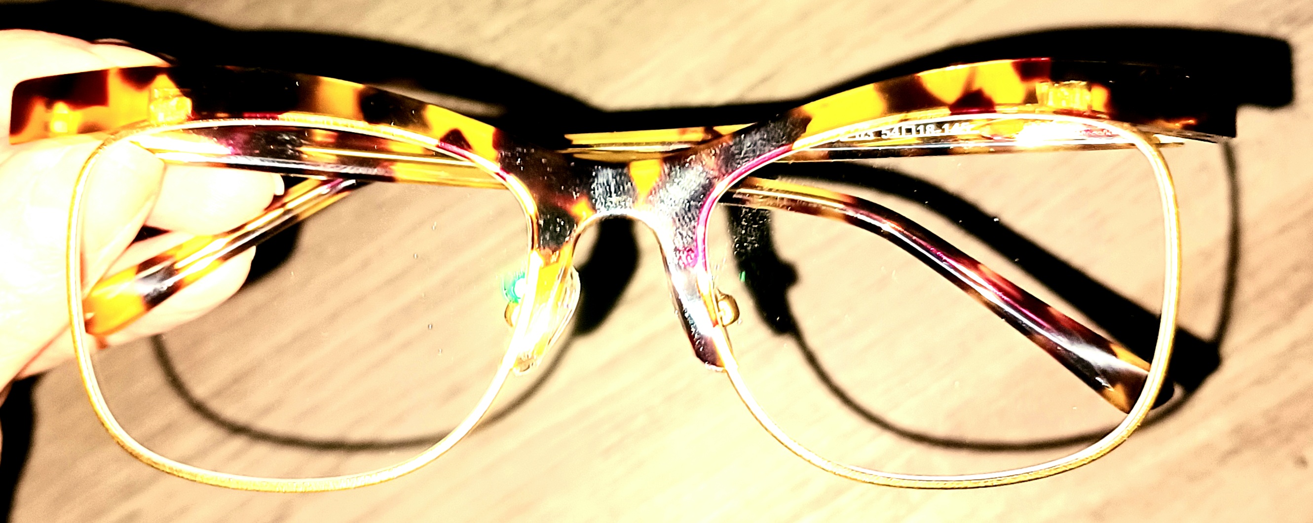 New favorite frames!! Gorgeous details and fit perfectly. Love love lo0