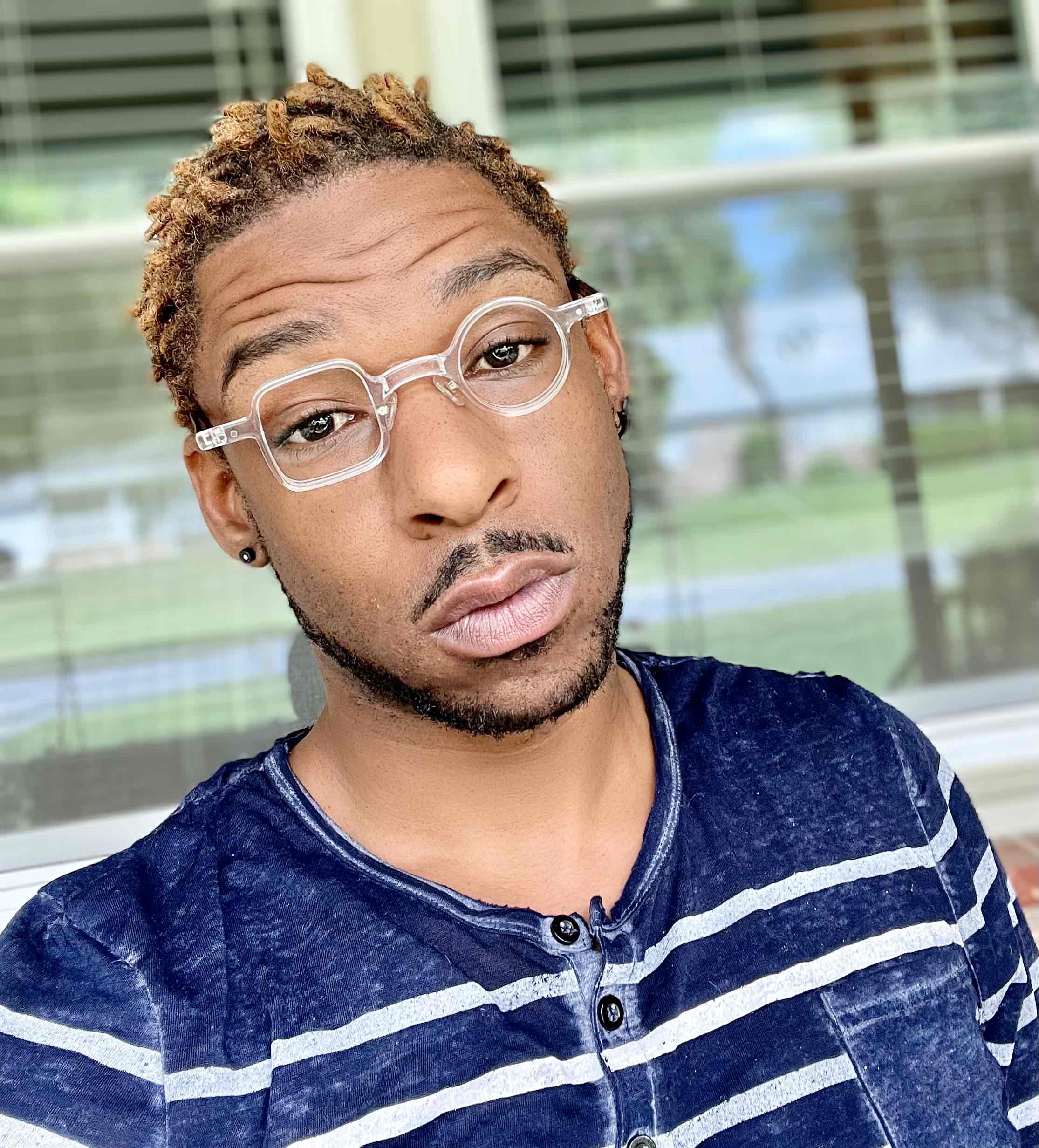 I totally love these glasses. Good quality and a good look0